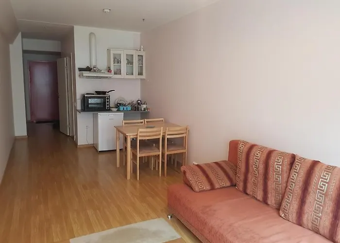 Joe Street 7 Apartment